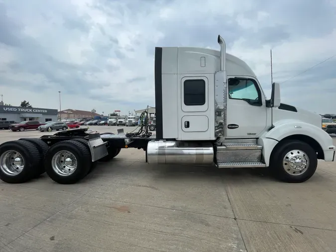 2020 KENWORTH T880