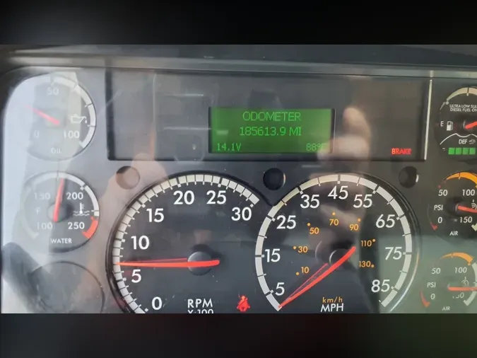 2020 FREIGHTLINER/MERCEDES M2 106