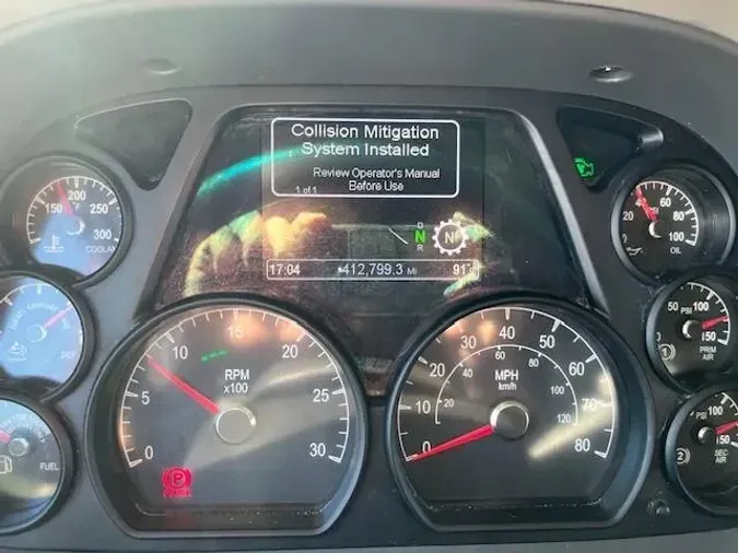 2022 Peterbilt 579