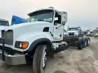 2005 MACK GRANITE CV713