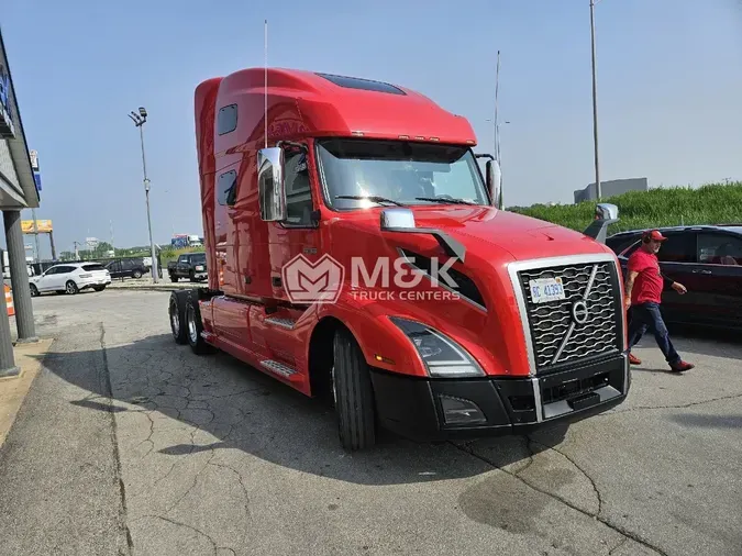 2020 VOLVO VNL64T760
