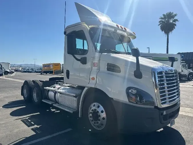 2018 Freightliner X11364ST874832a3f3178fd6a5204c5a0e178bf1