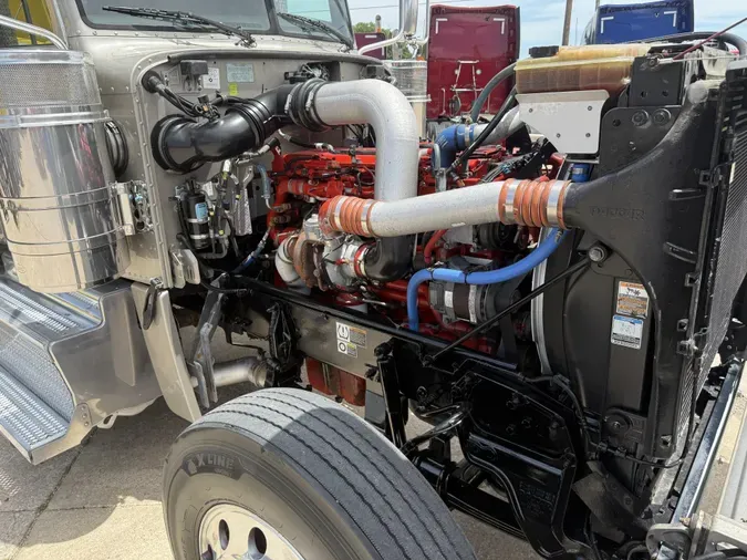 2019 Peterbilt 389