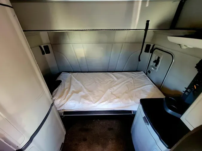 2022 Peterbilt 579874cdb965ba286d5da0e411eb62eed38