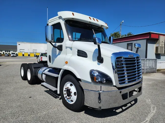 2018 FREIGHTLINER/MERCEDES CASCADIA 113