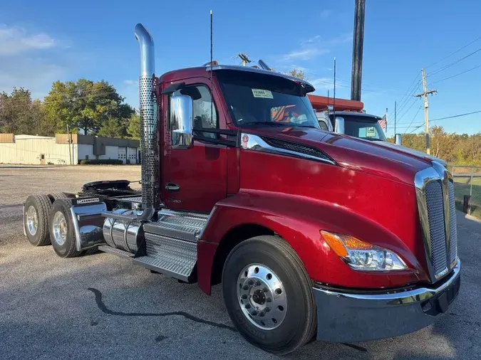 2025 Kenworth T680