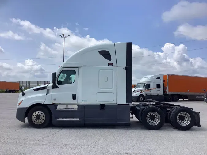 2023 Freightliner Cascadia 126