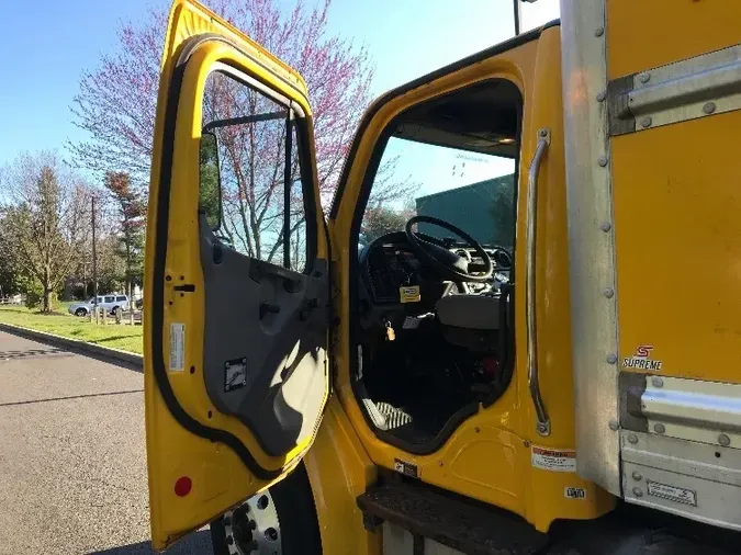 2018 Freightliner M2