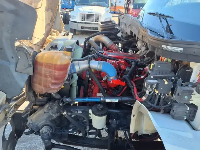 2020 NAVISTAR INTERNATIONAL MV607 (4X2)