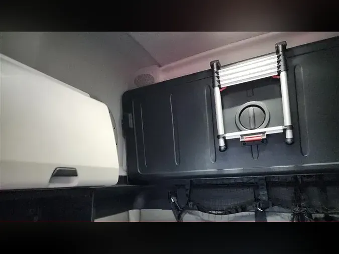 2022 FREIGHTLINER CA126