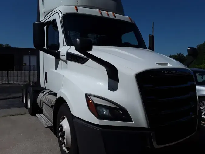 2020 FREIGHTLINER NEW CASCADIA 116