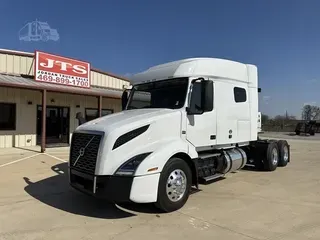 2019 VOLVO VNL64T740