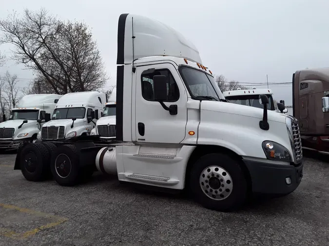 2018 FREIGHTLINER/MERCEDES CASCADIA 125