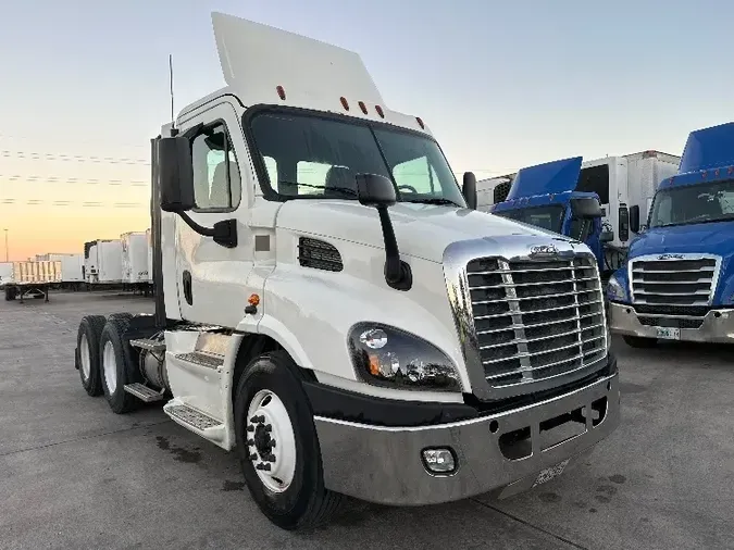 2017 Freightliner X11364ST87608c26f2147dbe345be2420a6d5918