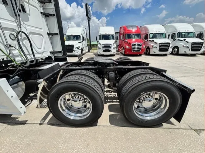 2022 Freightliner PT126SLP