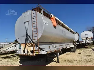 1998 CRESCENT BULK FEED TRAILER