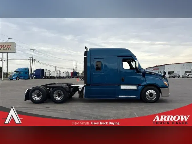 2021 FREIGHTLINER CA126