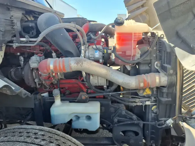 2019 NAVISTAR INTERNATIONAL LT625 DAYCAB T/A