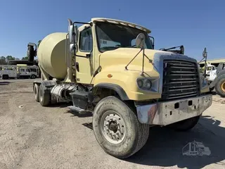 2017 FREIGHTLINER 114SD