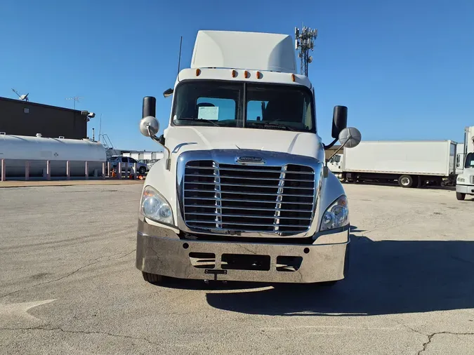 2018 FREIGHTLINER/MERCEDES CASCADIA 125