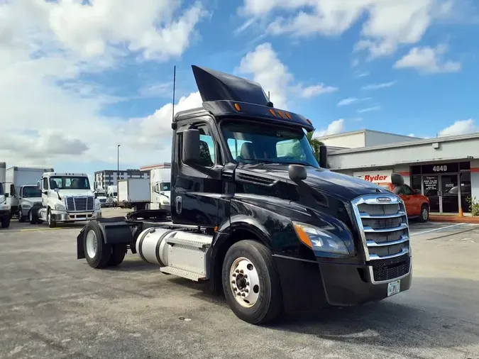 2020 FREIGHTLINER/MERCEDES NEW CASCADIA 126