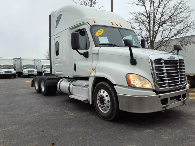 2019 FREIGHTLINER/MERCEDES CASCADIA 125