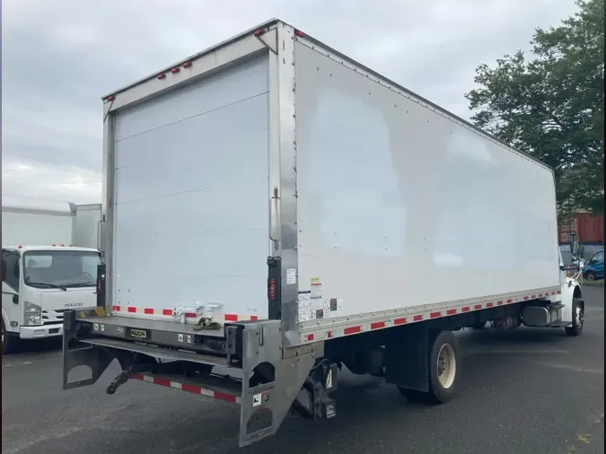 2018 FREIGHTLINER M2 106