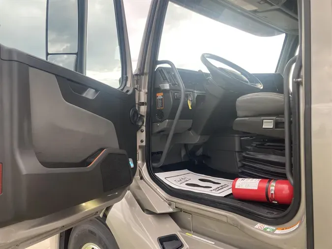 2020 Volvo VN
