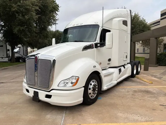 2022 Kenworth T680