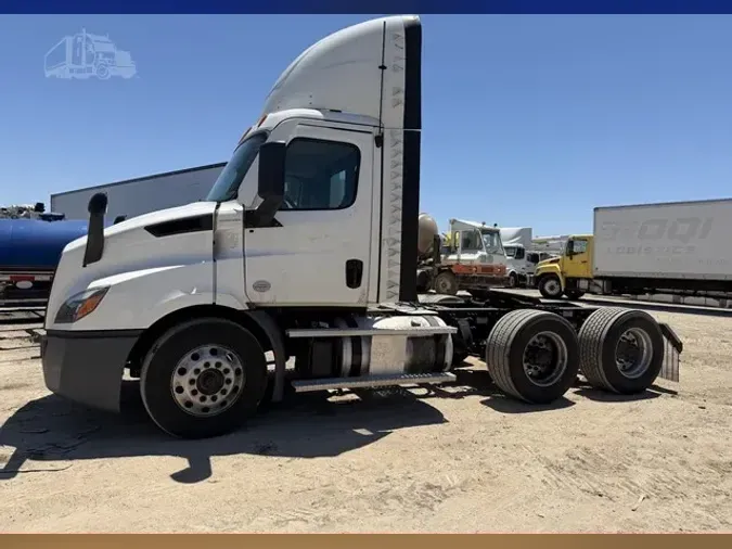 2022 FREIGHTLINER CASCADIA 116