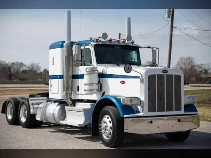 2018 PETERBILT 389