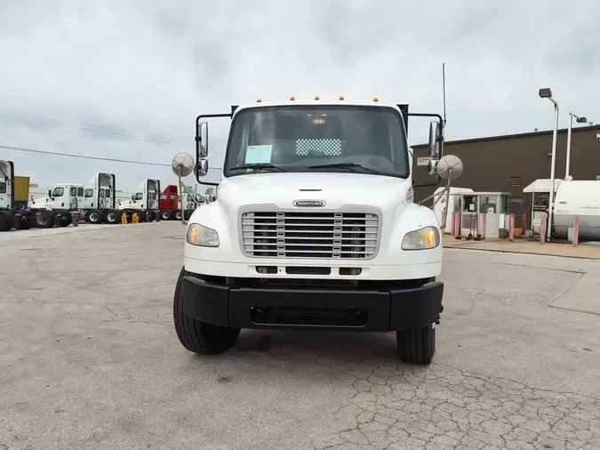 2017 FREIGHTLINER/MERCEDES M2 106