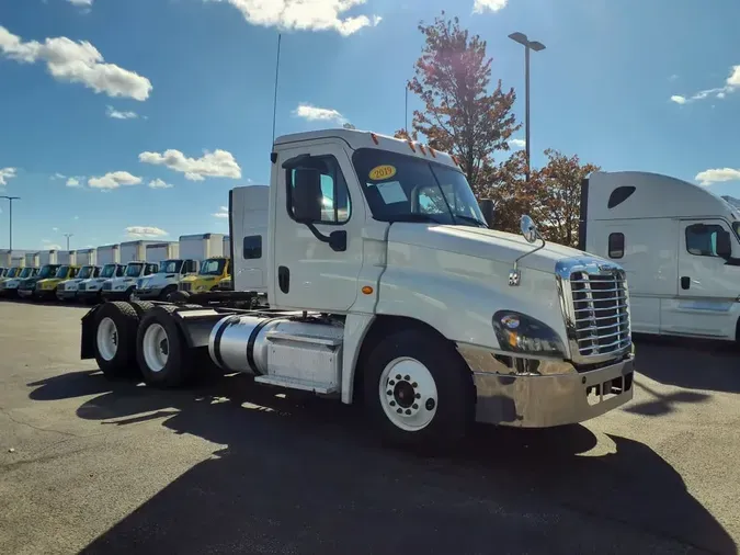 2019 FREIGHTLINER/MERCEDES CASCADIA 125
