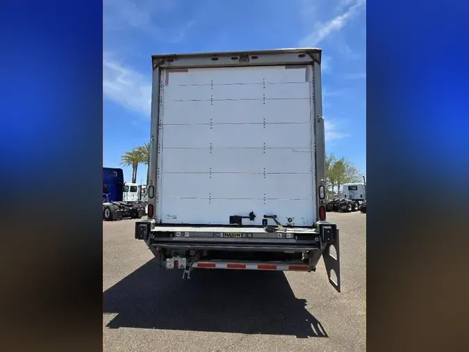 2019 Peterbilt 330