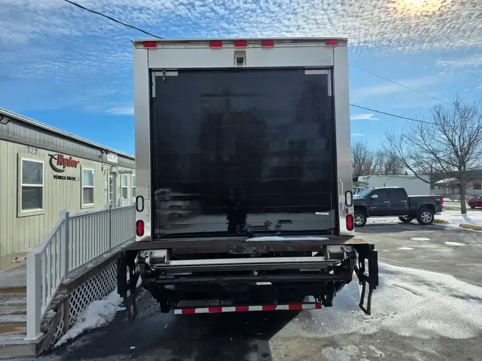2016 FREIGHTLINER/MERCEDES M2 106