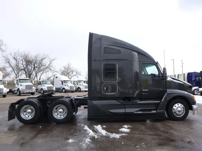 2023 Kenworth T680