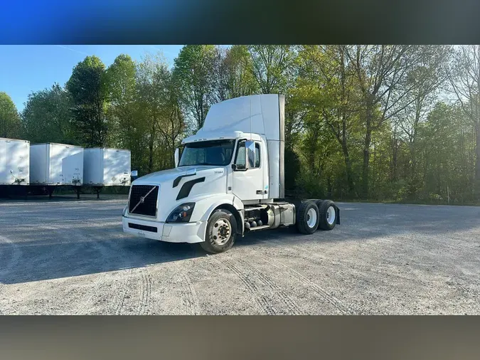 2016 Volvo VNL300