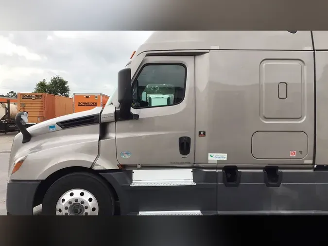 2023 Freightliner Cascadia