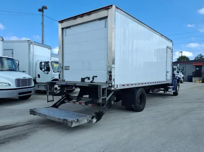 2018 FREIGHTLINER M2 106