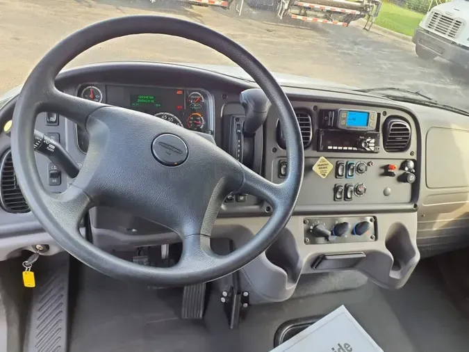 2020 FREIGHTLINER/MERCEDES M2 106