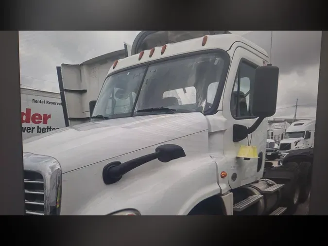 2019 FREIGHTLINER/MERCEDES CASCADIA 125