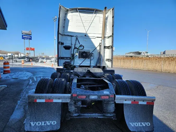 2023 VOLVO VNL64T860