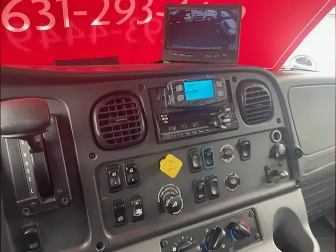 2018 FREIGHTLINER/MERCEDES M2 106
