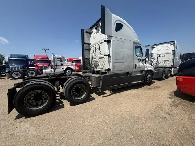 2017 FREIGHTLINER CASCADIA 125