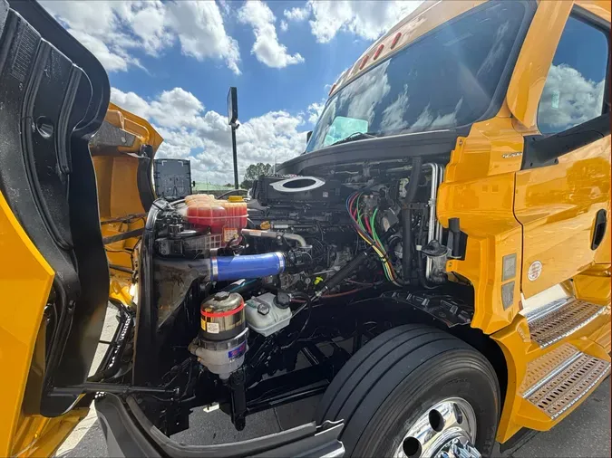 2022 Freightliner Cascadia 126878e3abded52554d9f98983a4bed91f5