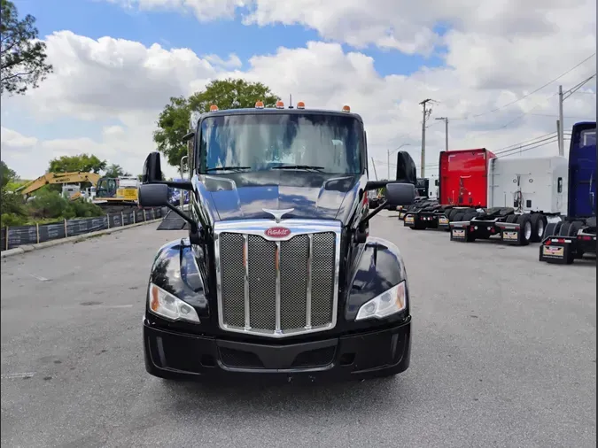 2022 Peterbilt 579