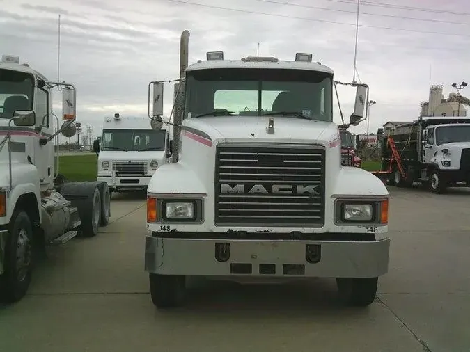 1998 MACK CH613