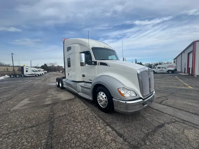 2022 Kenworth T680