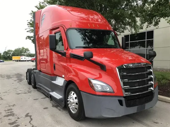 2021 FREIGHTLINER CA126