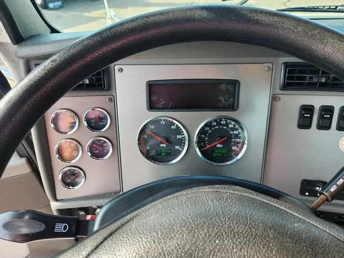 2018 KENWORTH T370